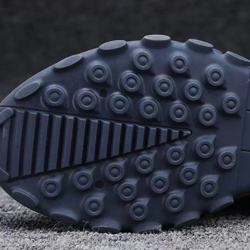Versatile Men's Running Sneakers