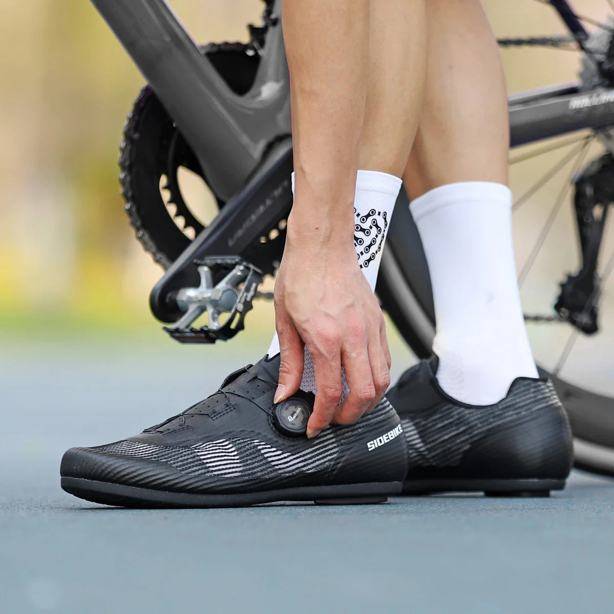 Ultra-Light Cycling Shoes